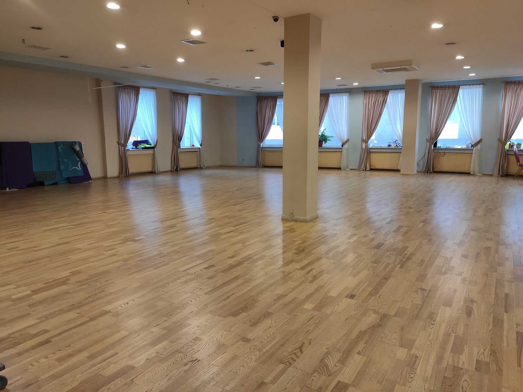 Большой зал Дрим Дэнс (Dream Dance) вид 2